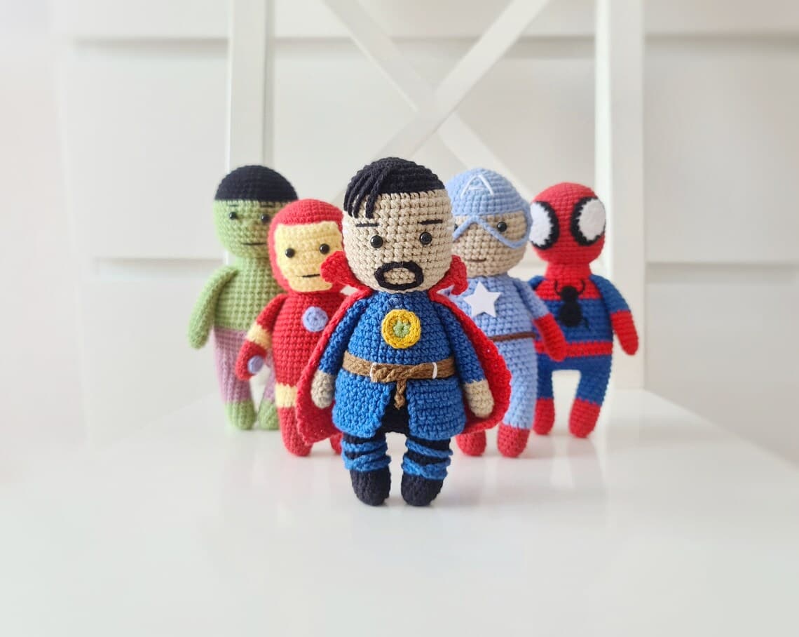 Hand-crocheted slide 4