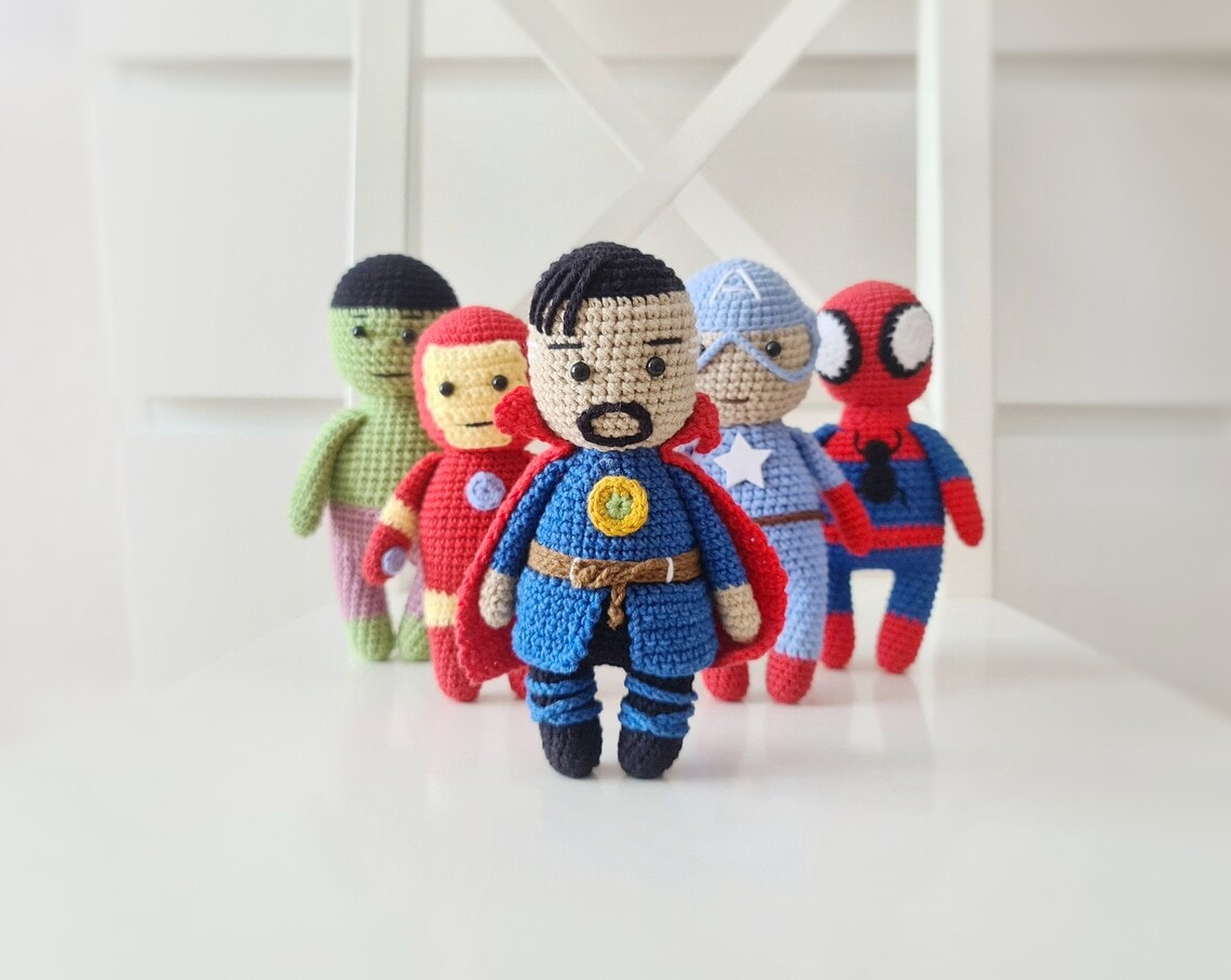 Hand-crocheted slide 4